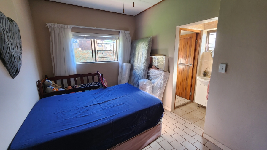 5 Bedroom Property for Sale in Dana Bay Western Cape
